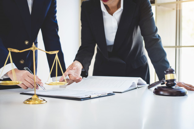 Direito Empresarial: 4 dicas práticas para quem  quer atuar na área